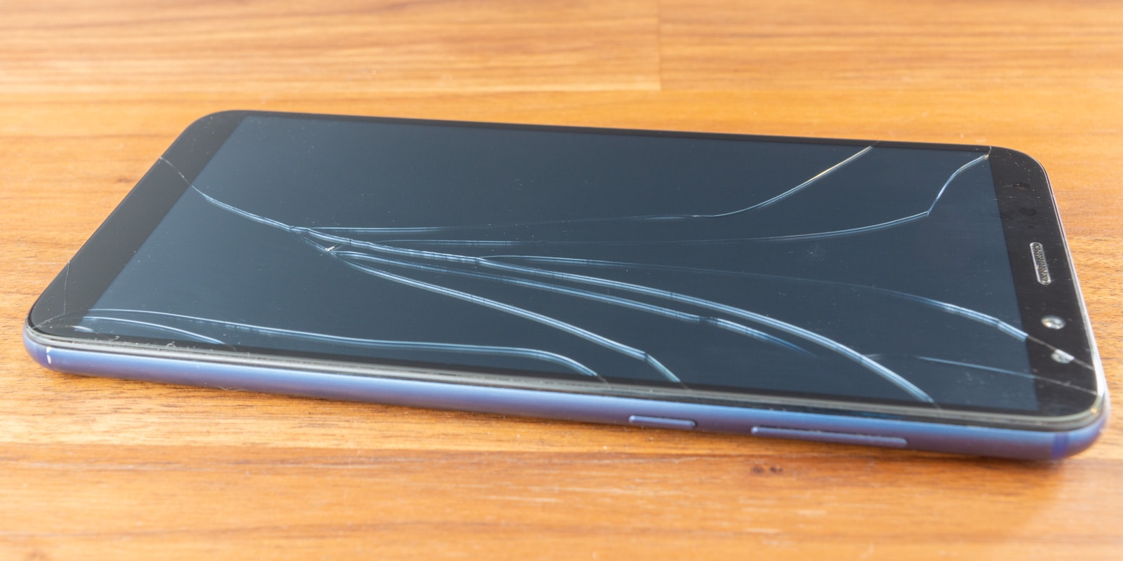 How to Fix a Broken Huawei Mate 10 Lite Phone Screen