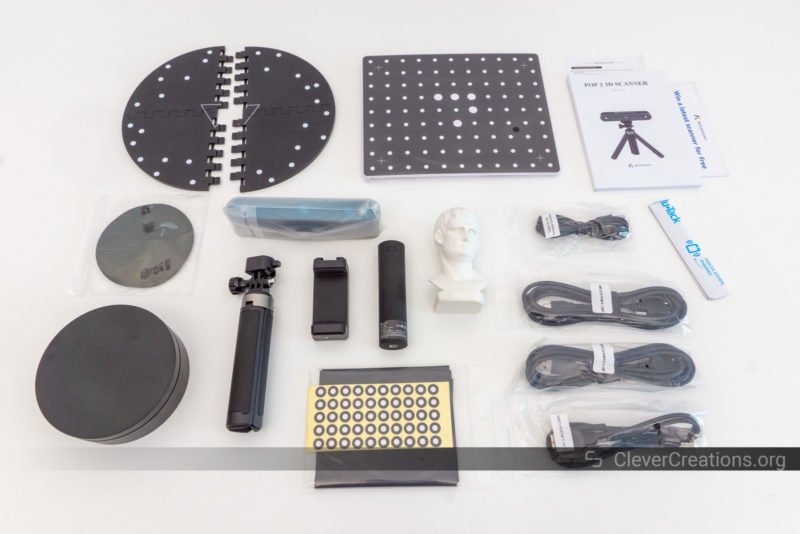 A POP 2 3D scanner with all accessories of the premium package