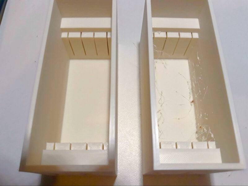 Two white 3D prints with different combing distance limits