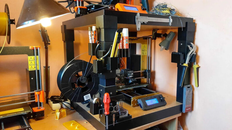 An example of a DIY system showing how to 3D print ABS without enclosure.