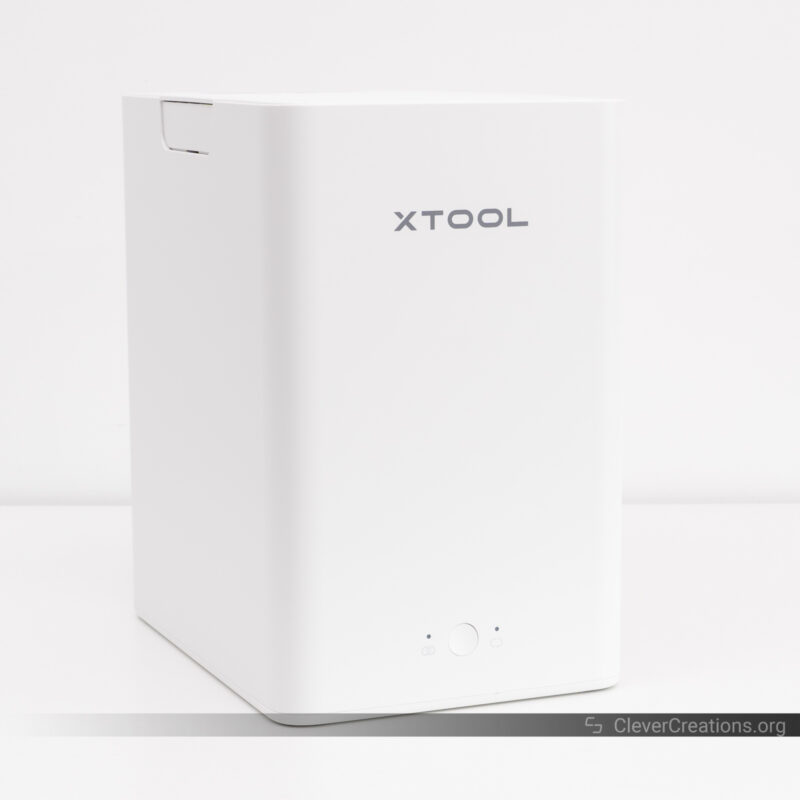 The xTool desktop air purifier machine.