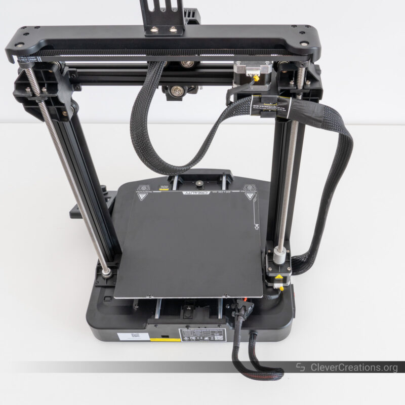 Overview of the cable management on a 3D printer.