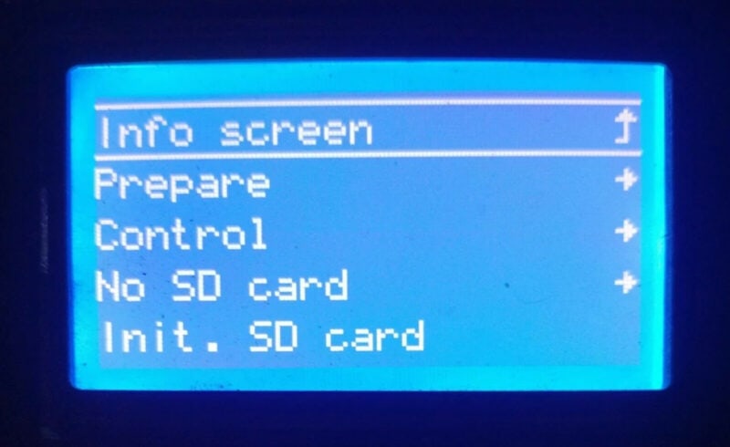 An Ender 3 LCD screen that displays 'No SD card' as well as 'Init. SD card'.
